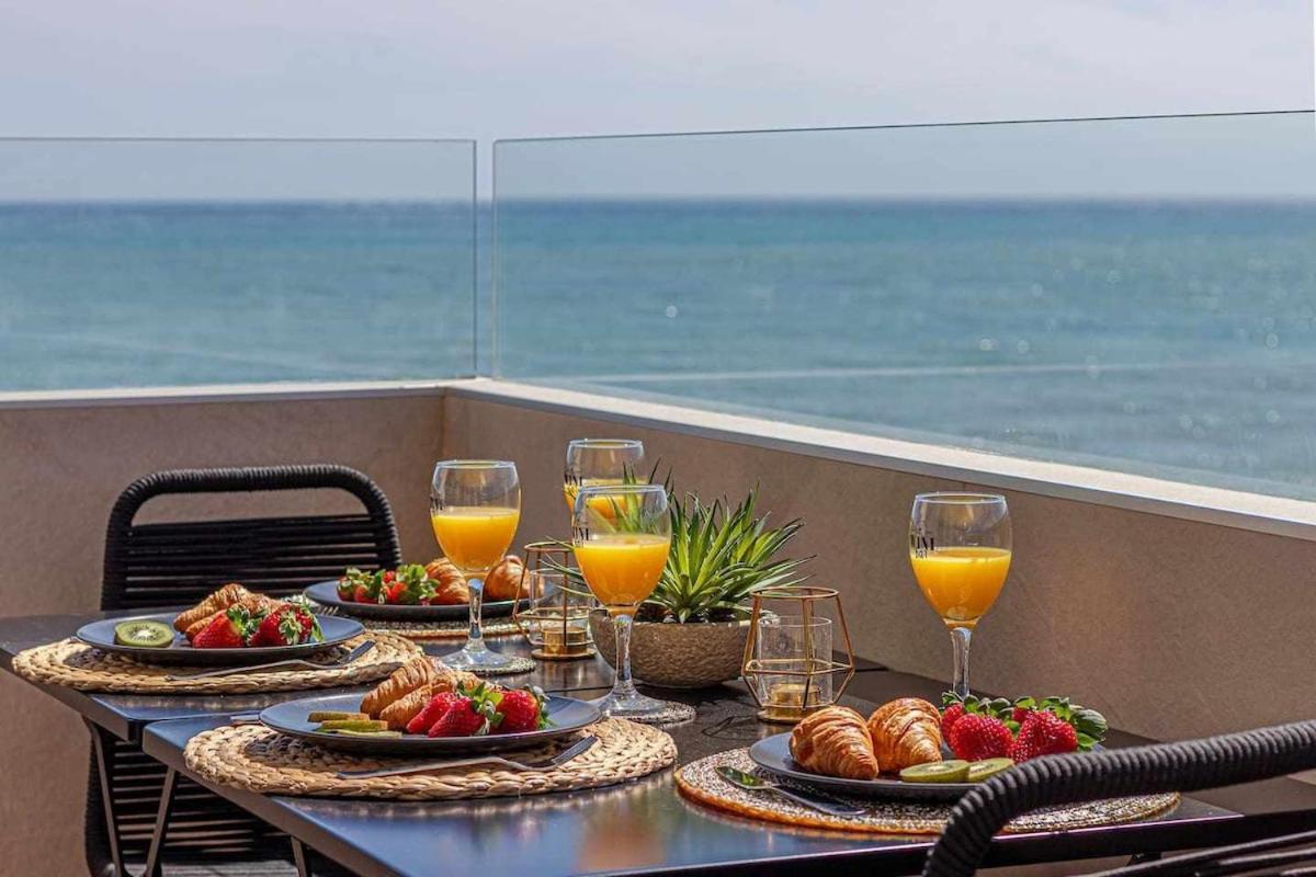 797 Holiday Rentals - Benalbeach- Moderno Piso Para 5 Con Vistas Al Mar Benalmádena Εξωτερικό φωτογραφία