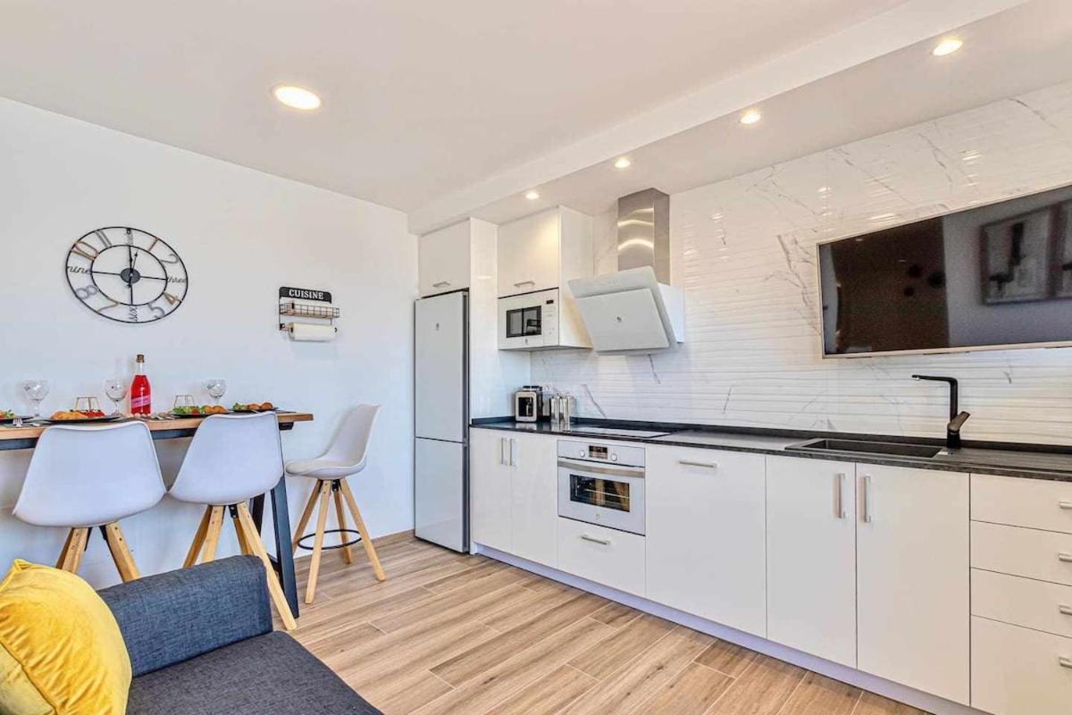 797 Holiday Rentals - Benalbeach- Moderno Piso Para 5 Con Vistas Al Mar Benalmádena Εξωτερικό φωτογραφία