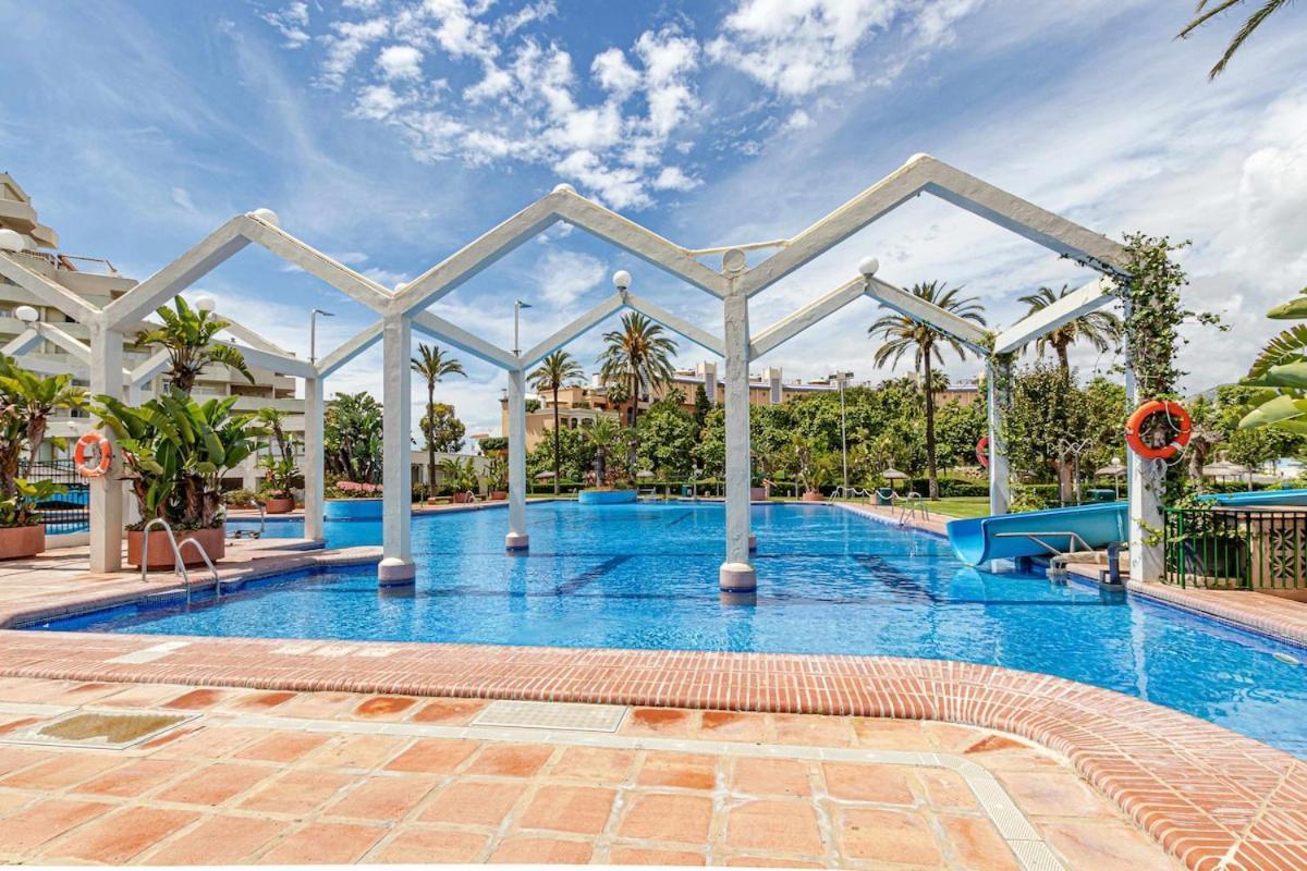 797 Holiday Rentals - Benalbeach- Moderno Piso Para 5 Con Vistas Al Mar Benalmádena Εξωτερικό φωτογραφία