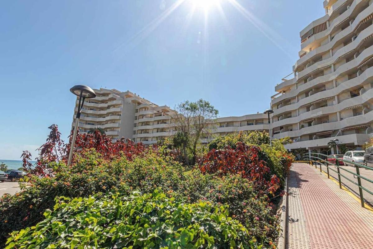 797 Holiday Rentals - Benalbeach- Moderno Piso Para 5 Con Vistas Al Mar Benalmádena Εξωτερικό φωτογραφία