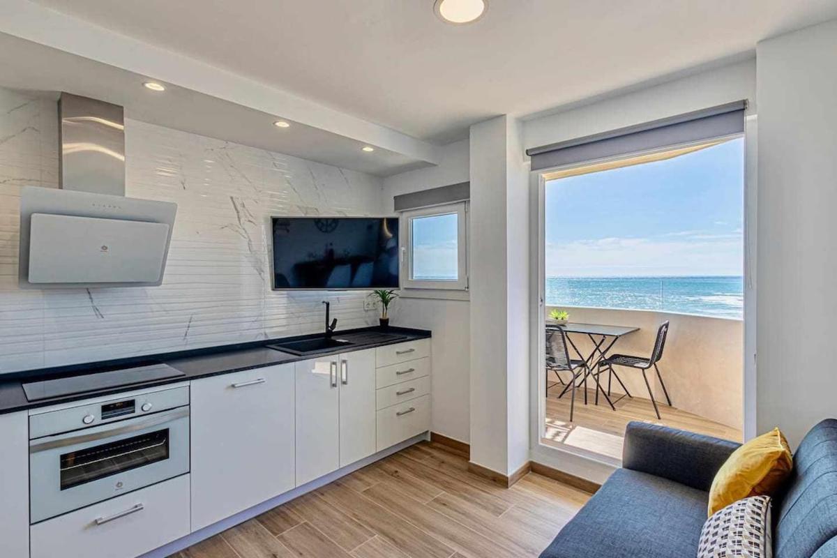 797 Holiday Rentals - Benalbeach- Moderno Piso Para 5 Con Vistas Al Mar Benalmádena Εξωτερικό φωτογραφία