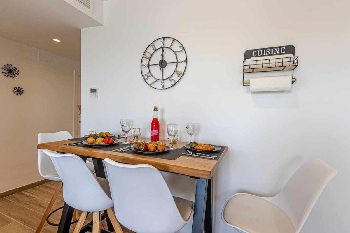 797 Holiday Rentals - Benalbeach- Moderno Piso Para 5 Con Vistas Al Mar Benalmádena Εξωτερικό φωτογραφία