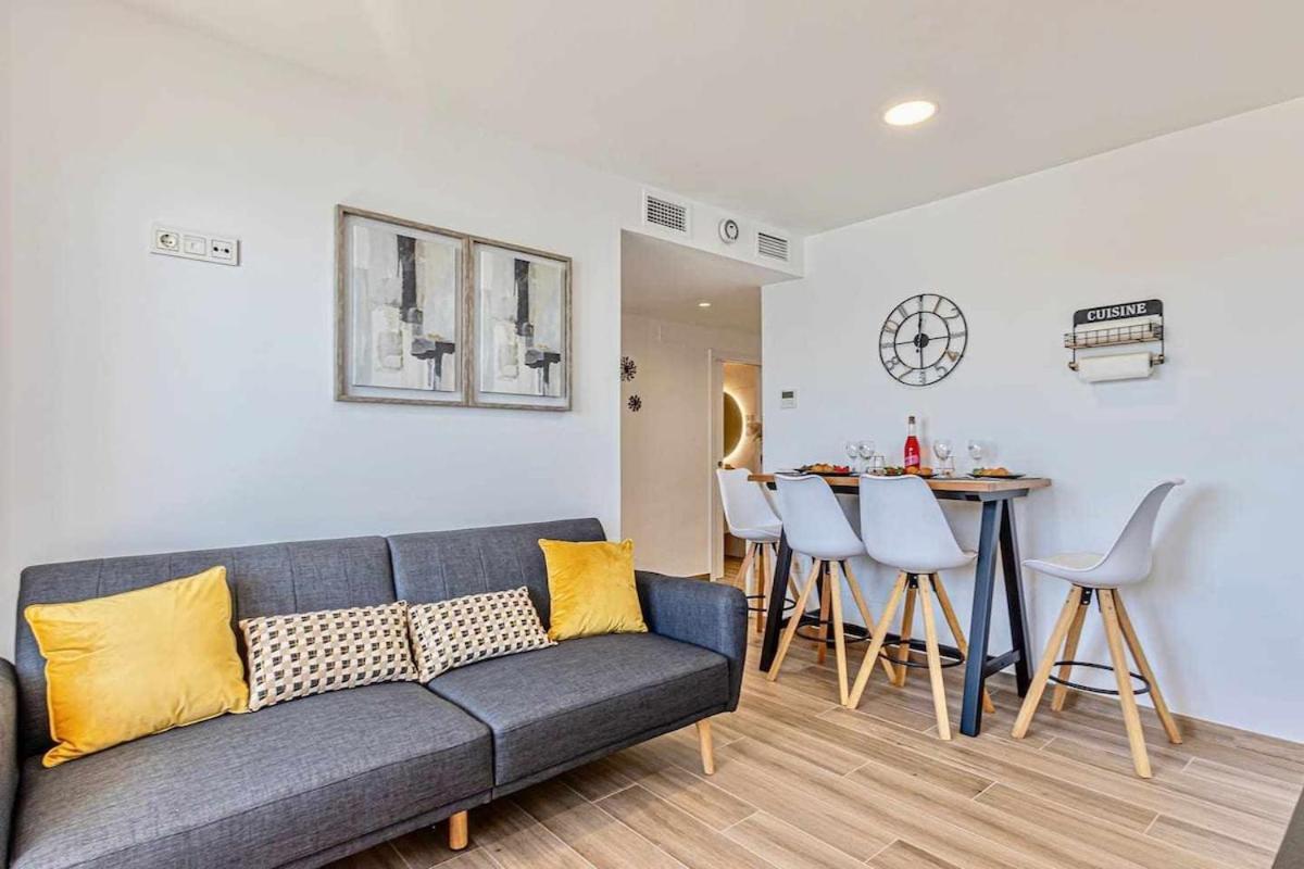 797 Holiday Rentals - Benalbeach- Moderno Piso Para 5 Con Vistas Al Mar Benalmádena Εξωτερικό φωτογραφία